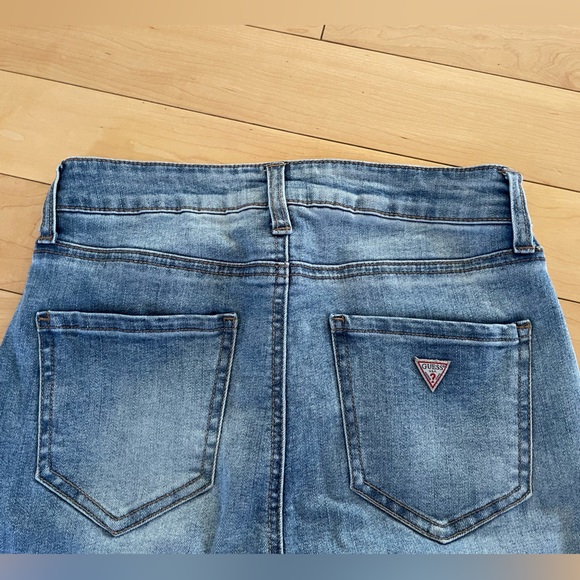 Guess high rise skinny jeans in excellent condition- full length - Picture 4 of 4